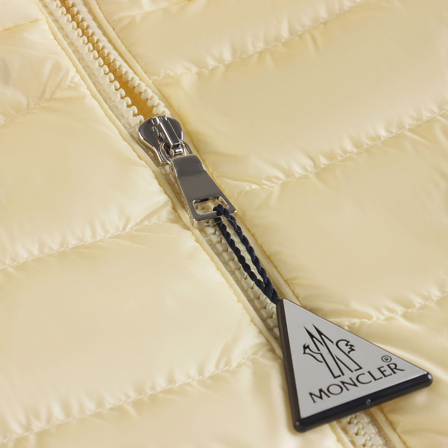 女童黄色"GLES"羽绒服