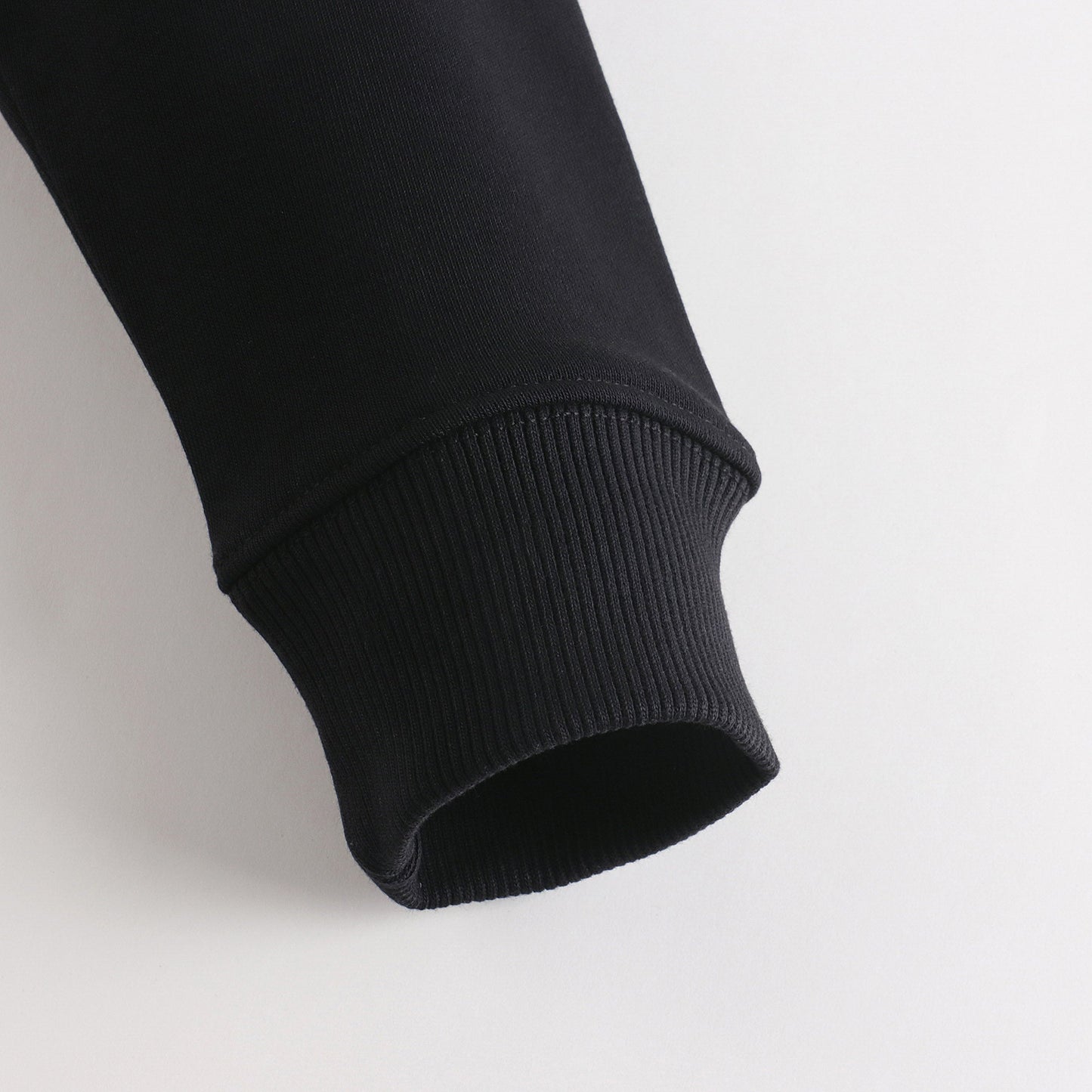 男童黑色连帽拉链上衣