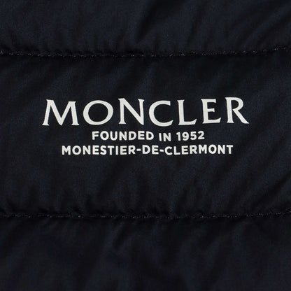 男婴黑色连帽夹克