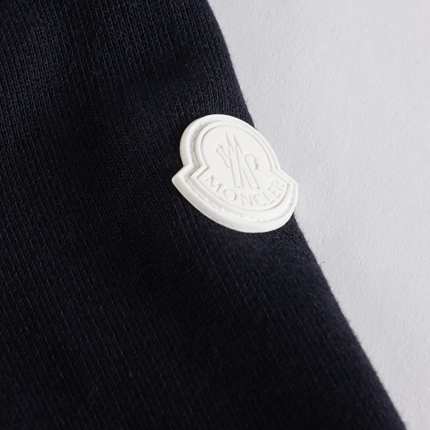 男婴黑色连帽夹克