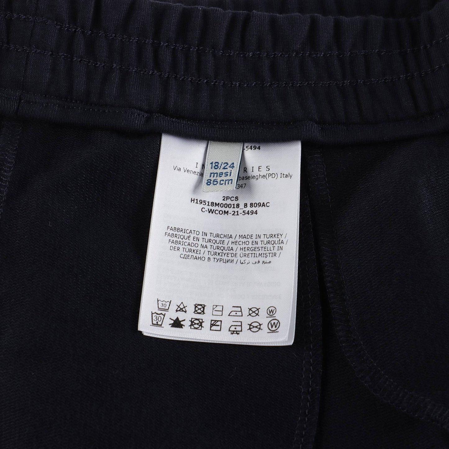 婴儿黑色跑步裤套装