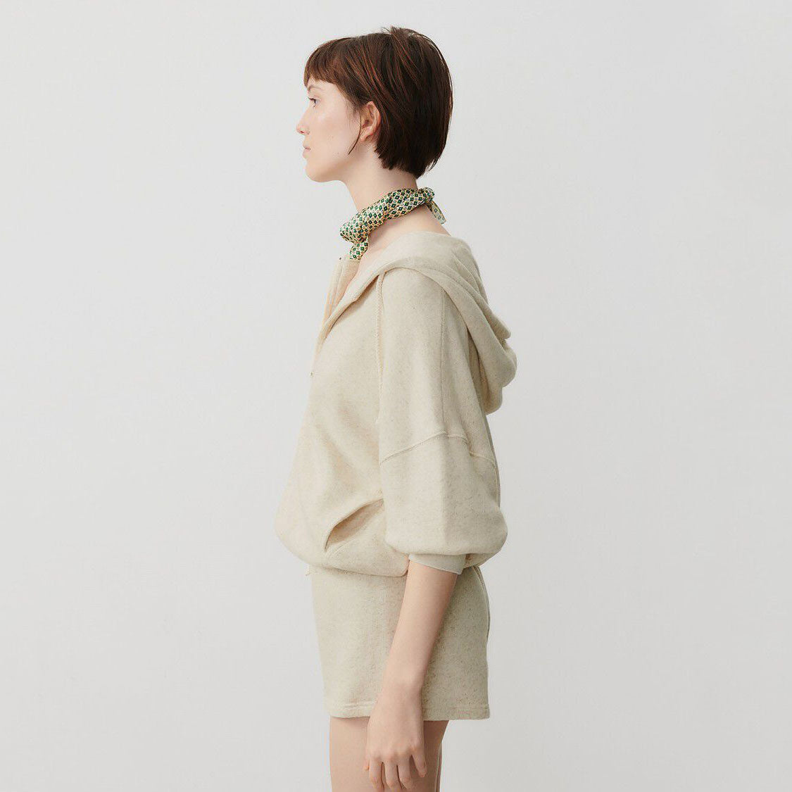 女士米色拉链上衣