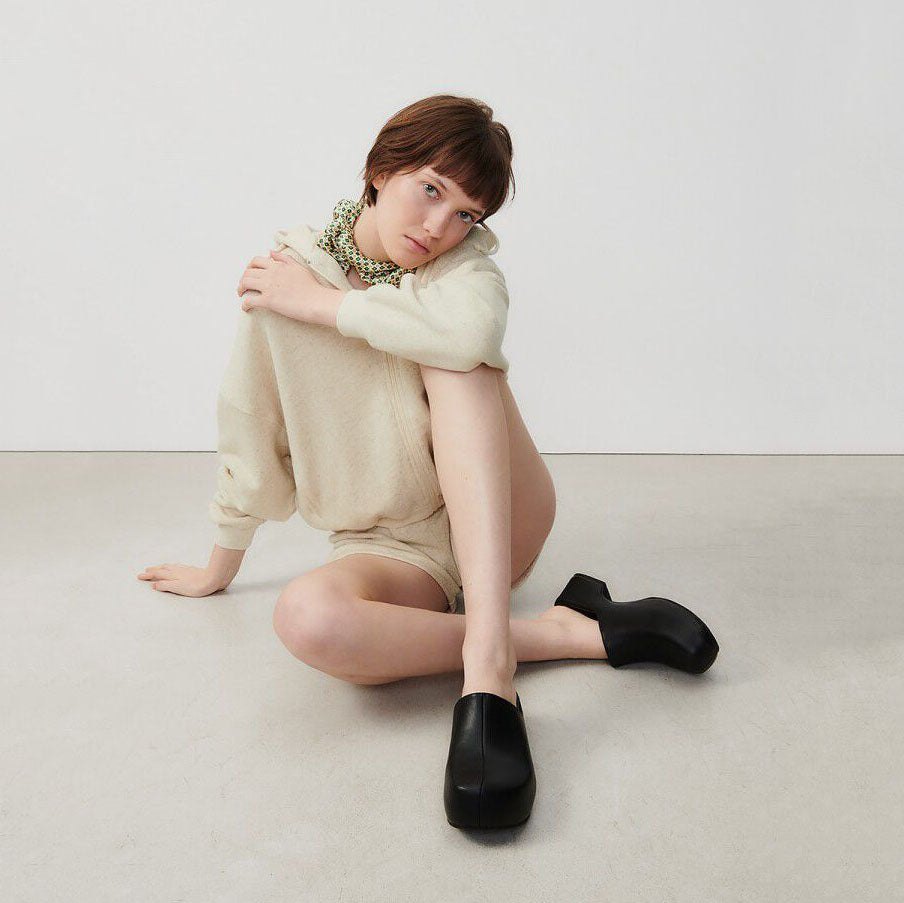 女士米色拉链上衣