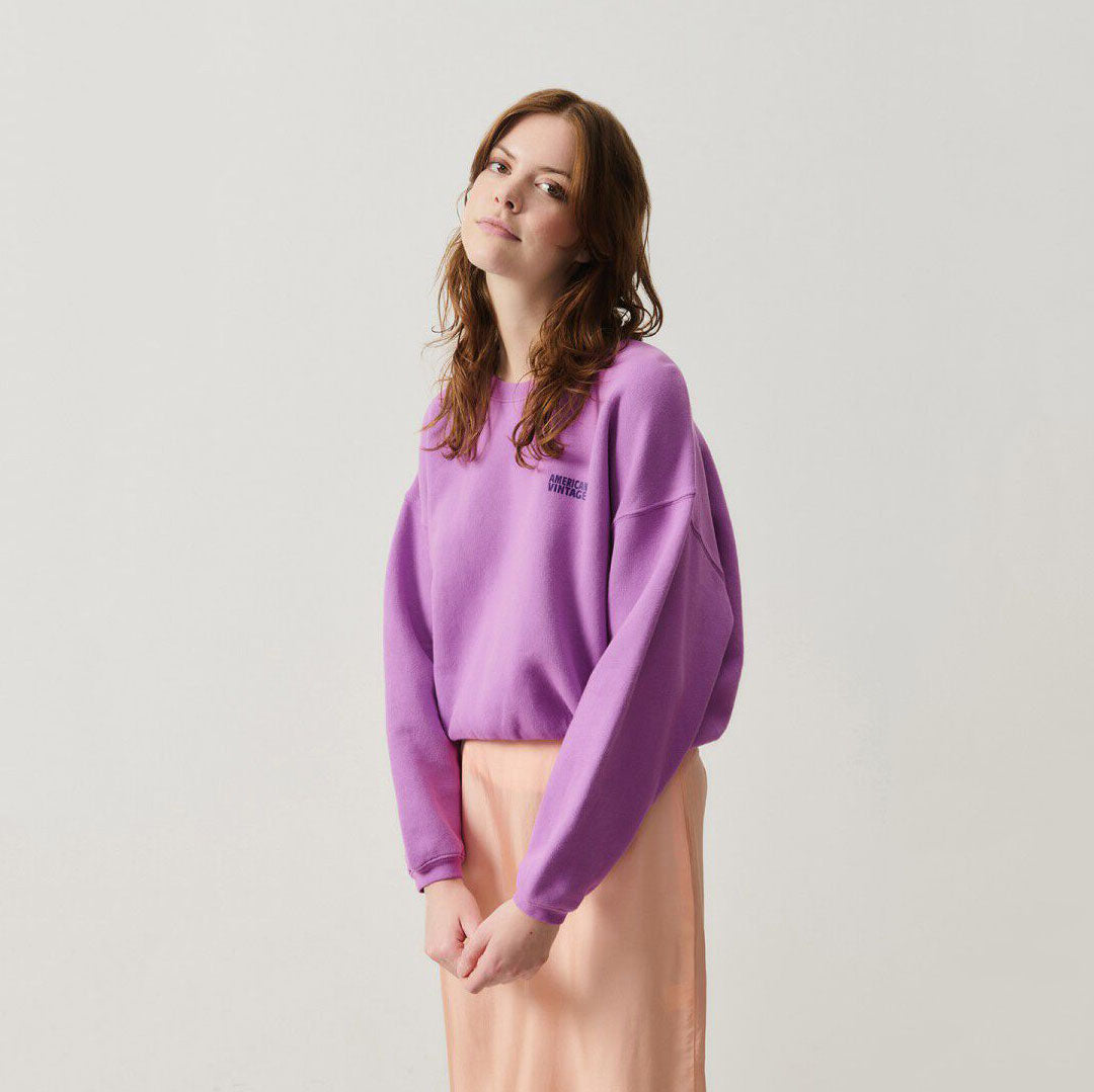 女士紫色棉卫衣