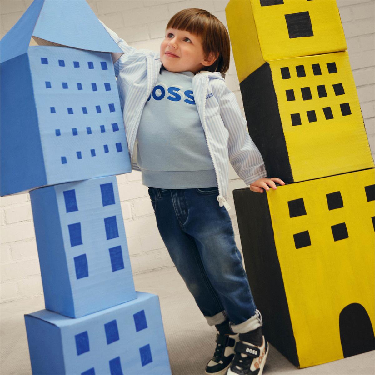 男婴浅蓝色棉卫衣