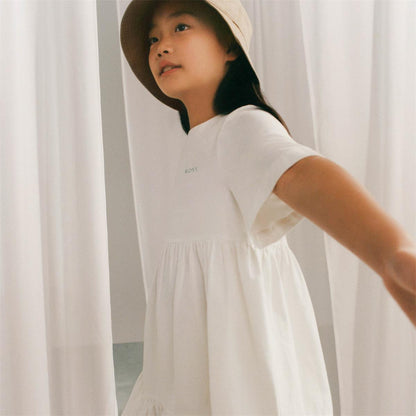 女童白色连衣裙