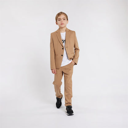 男童米色西服