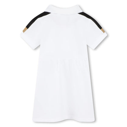 女婴白色连衣裙