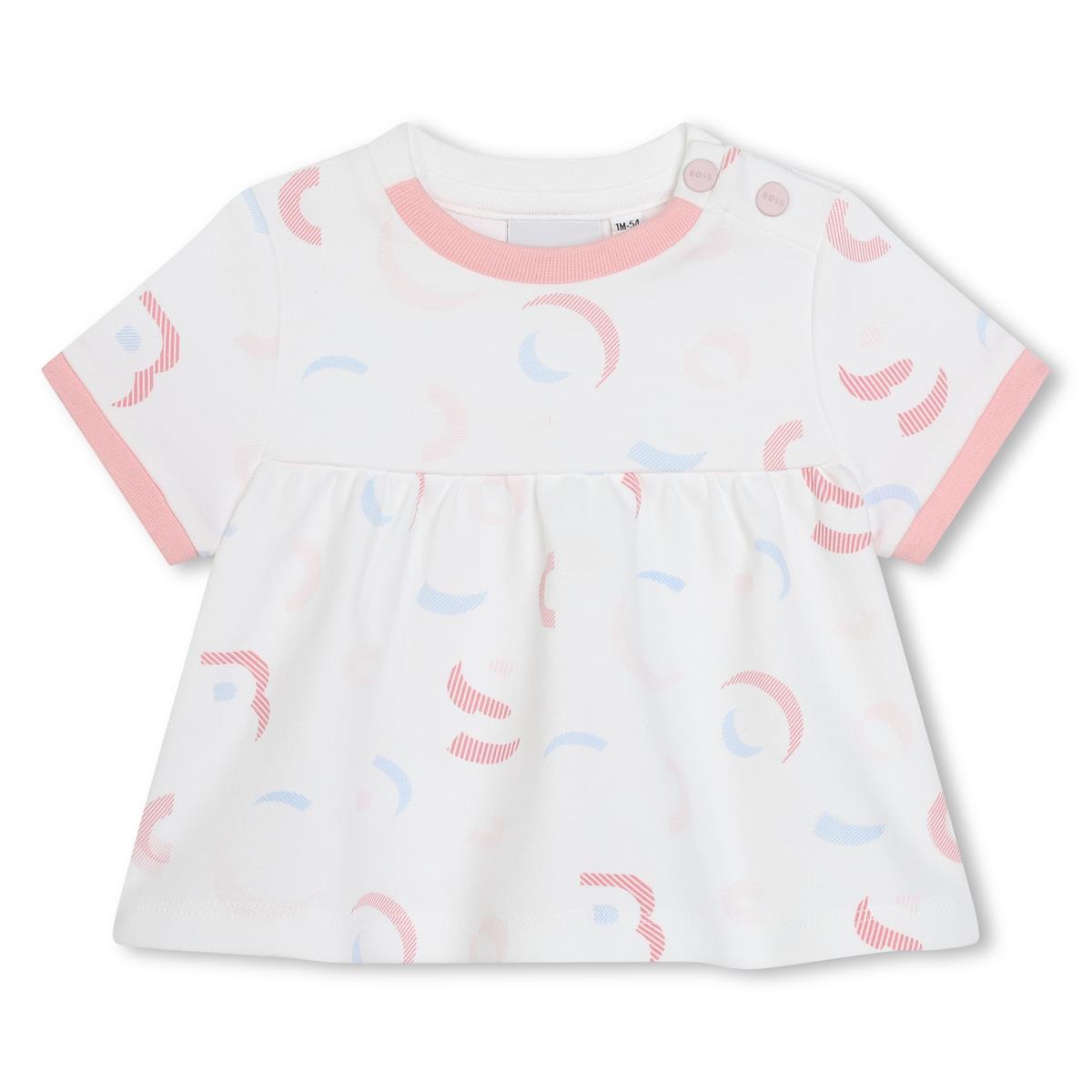 女婴白色棉套装