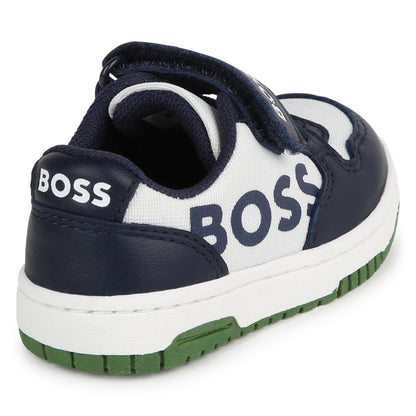 男婴深蓝色板鞋