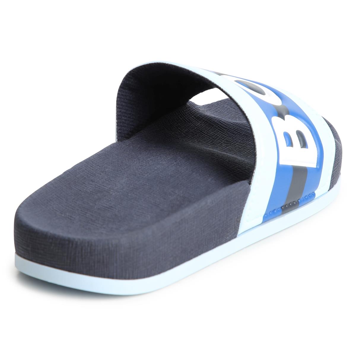 男童浅蓝色拖鞋