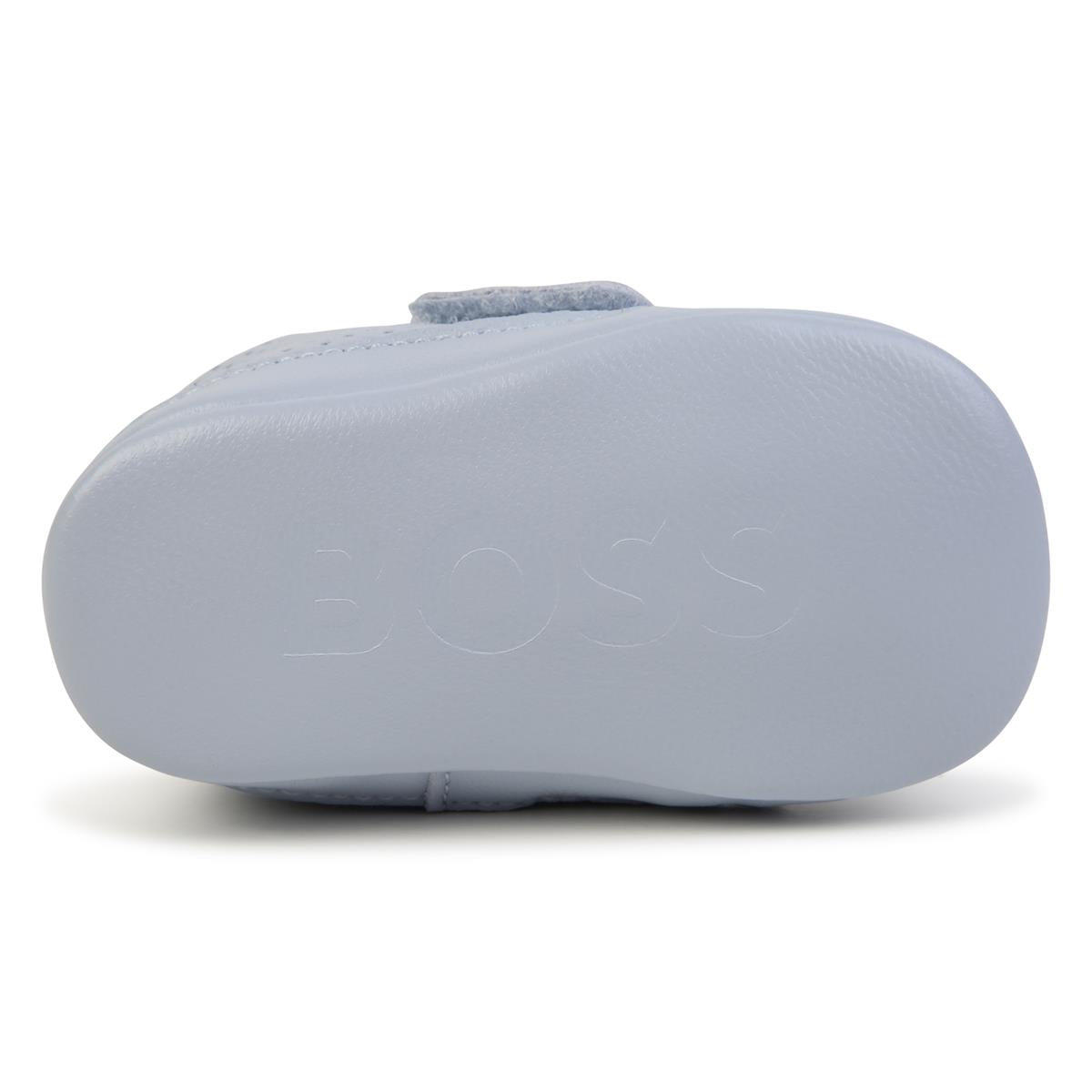 男婴浅蓝色平底鞋