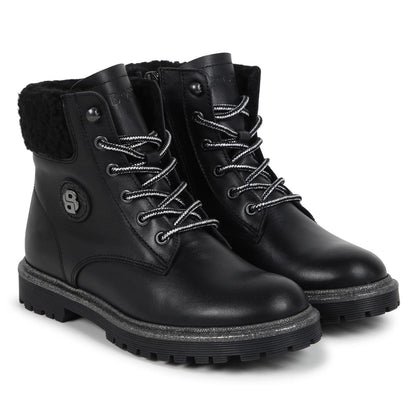 BOTTINES