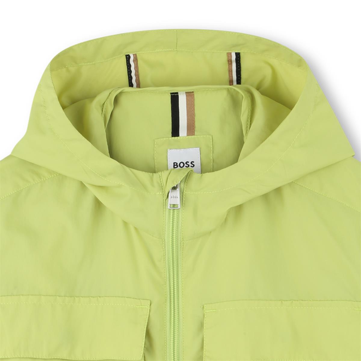 COUPE-VENT A CAPUCHE