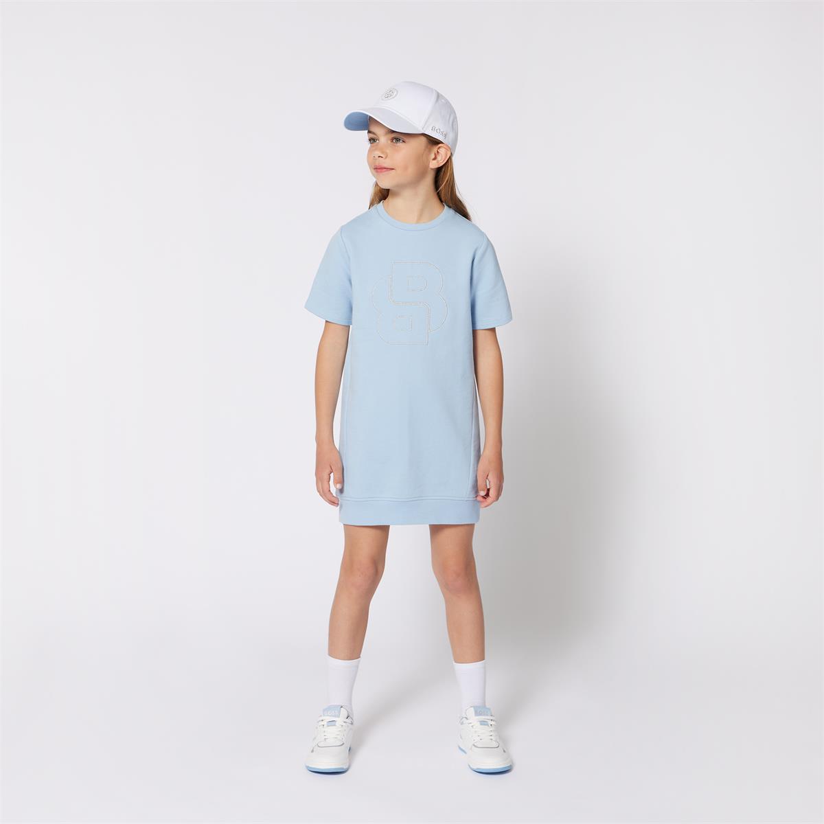 ROBE MANCHES COURTES