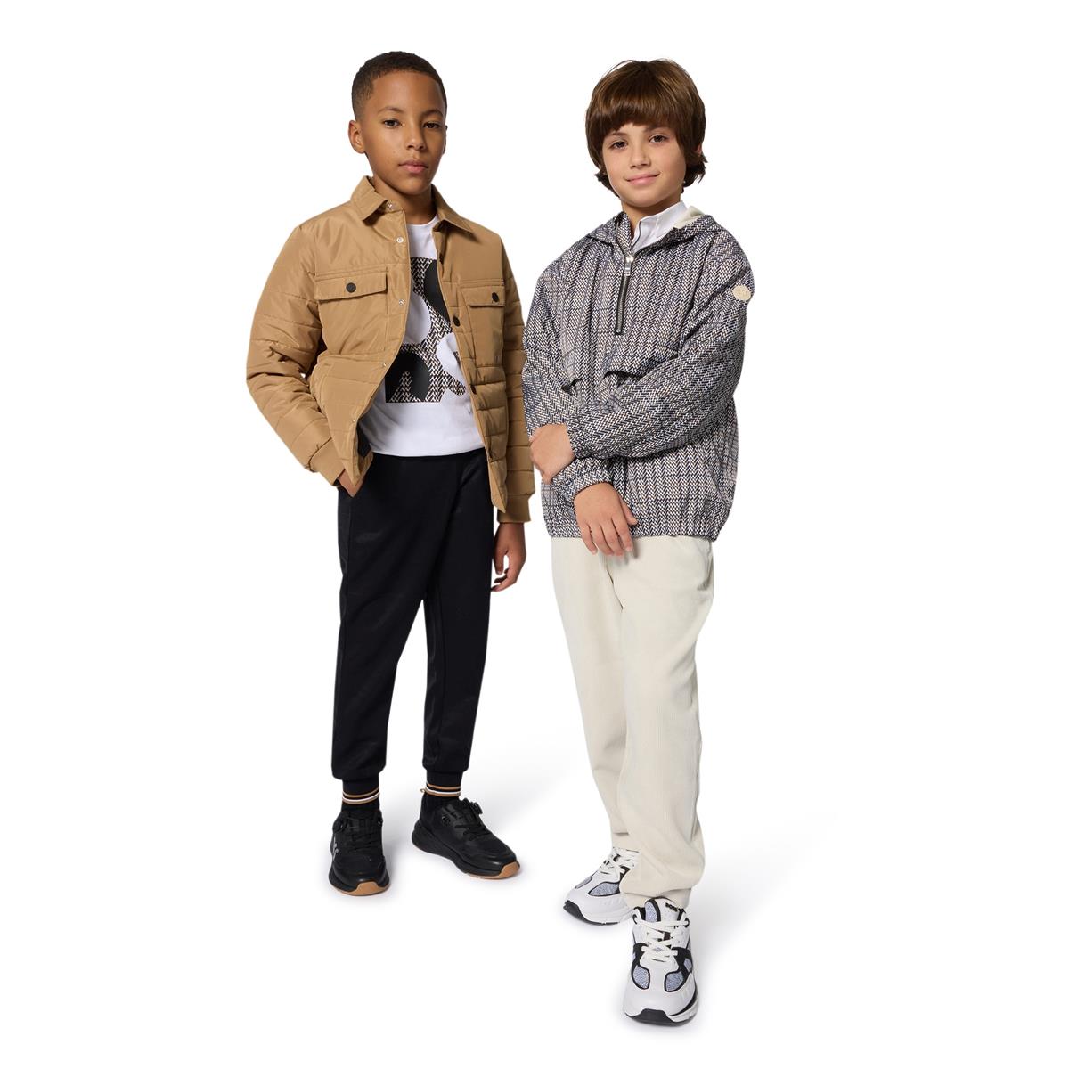 VESTE