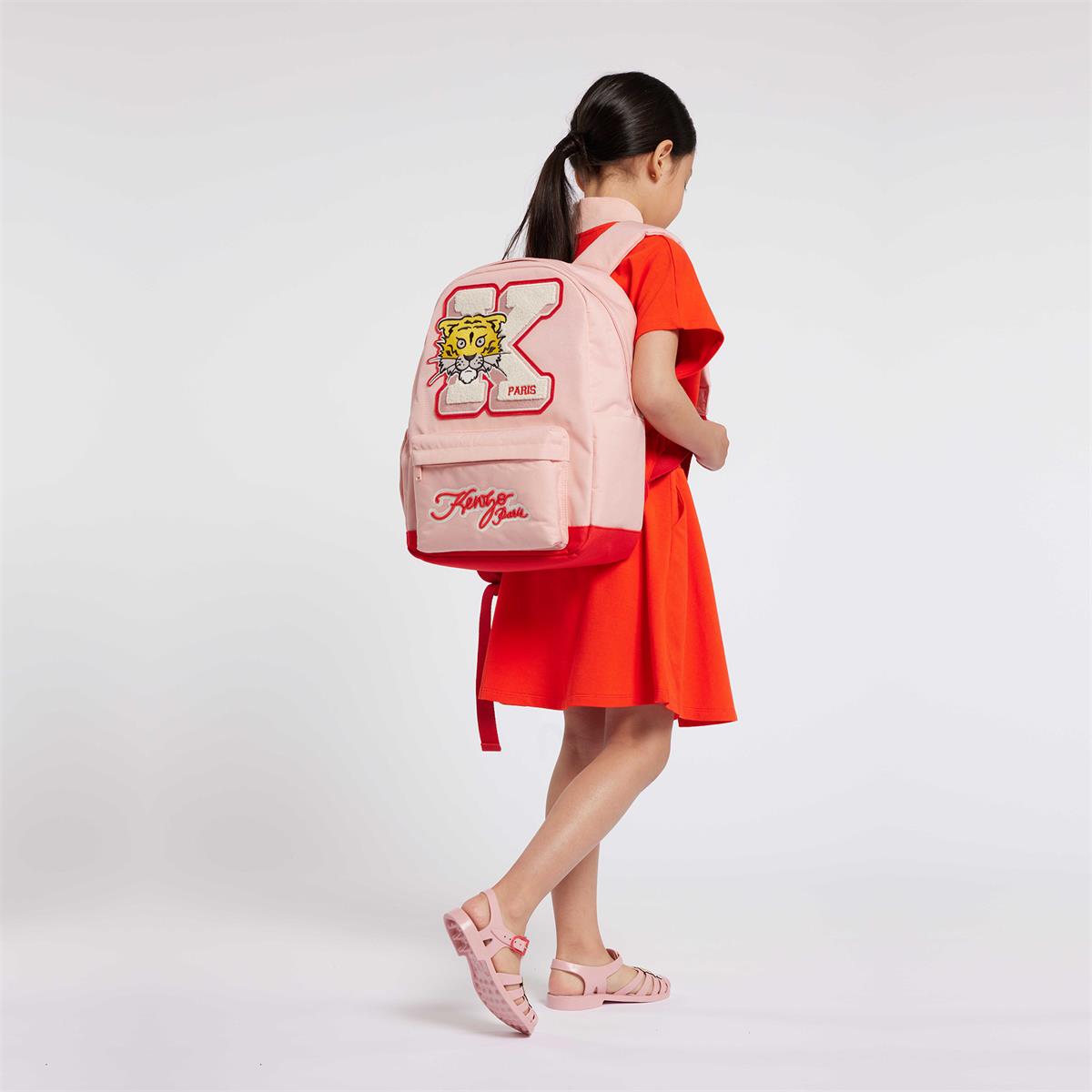 女童粉色背包