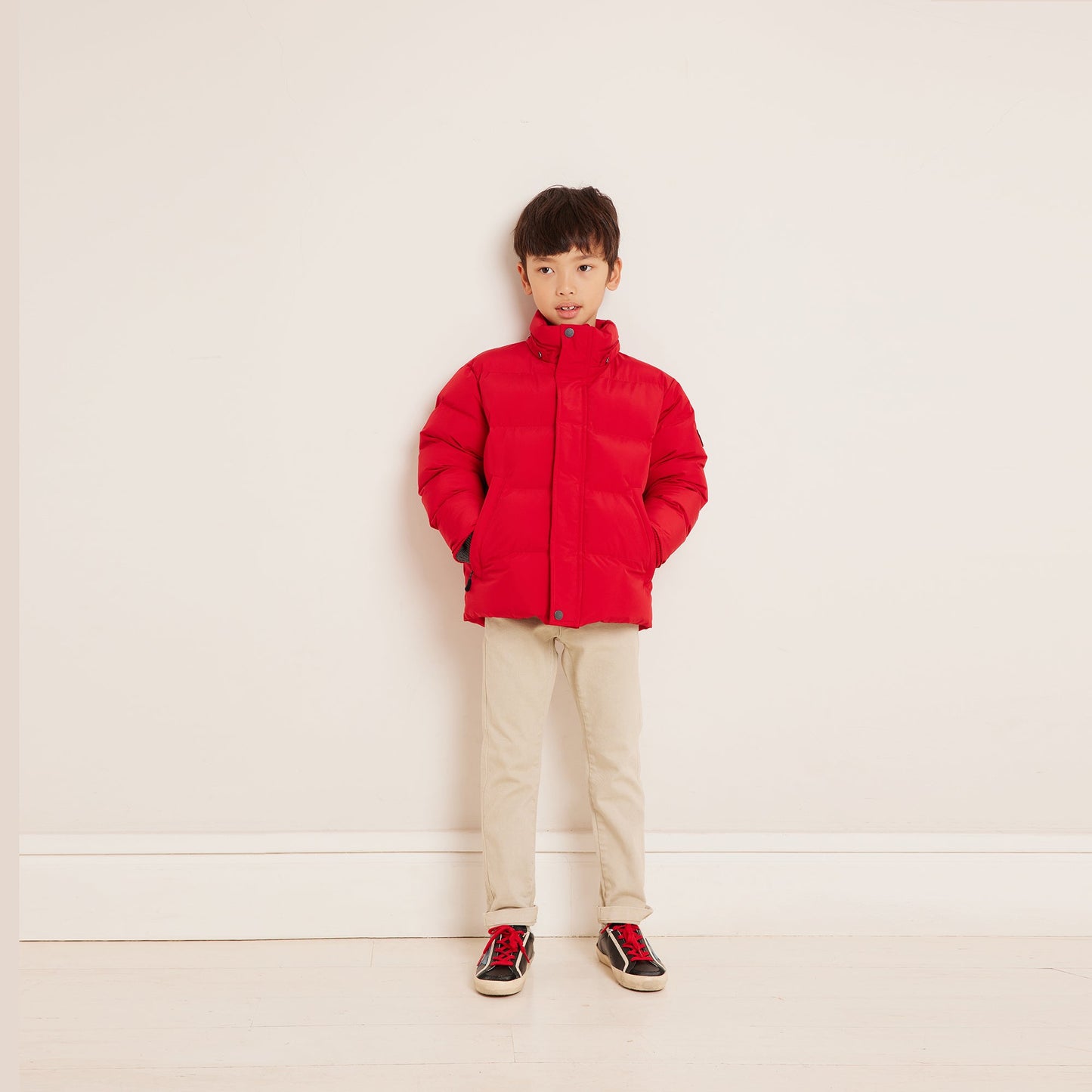 男童红色棉服