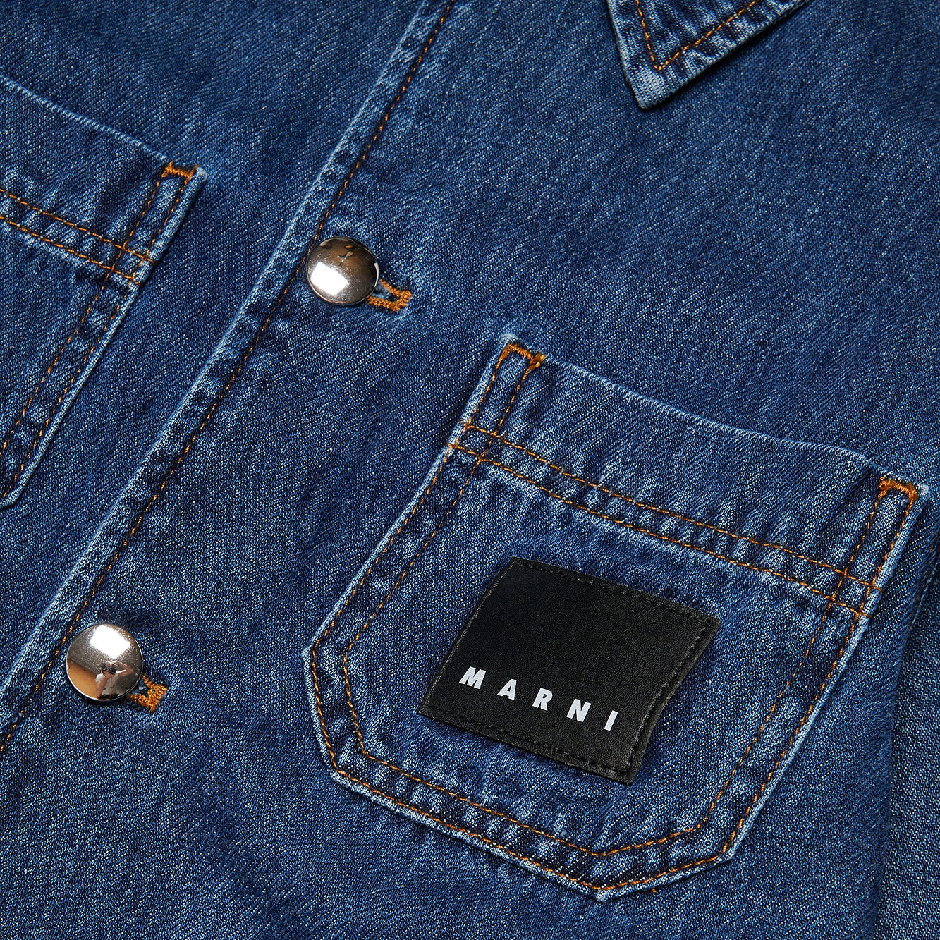 儿童蓝色牛仔外套