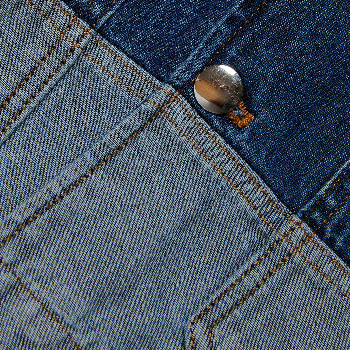 儿童蓝色牛仔外套