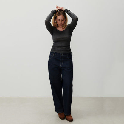 女士灰黑色棉T恤