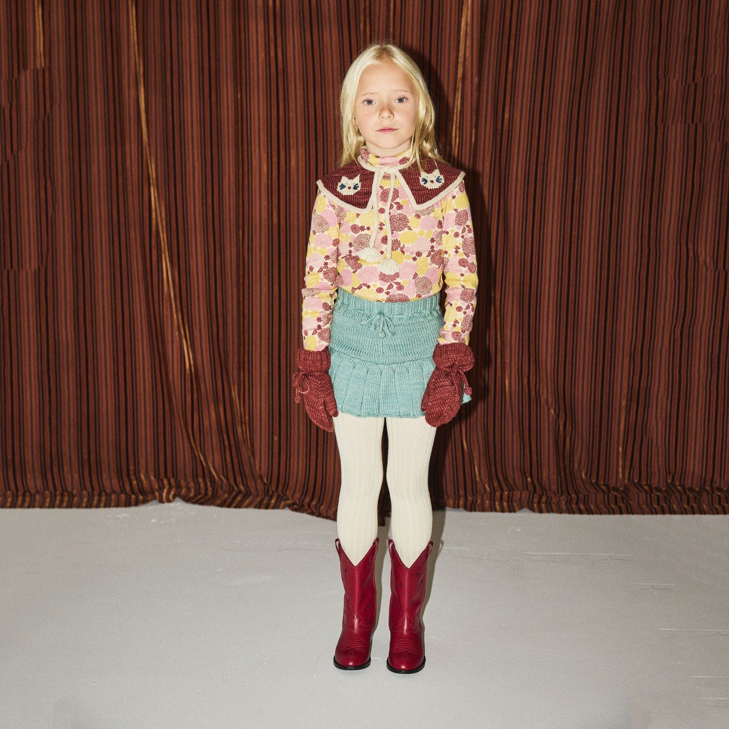 女童浅绿色羊毛短裙