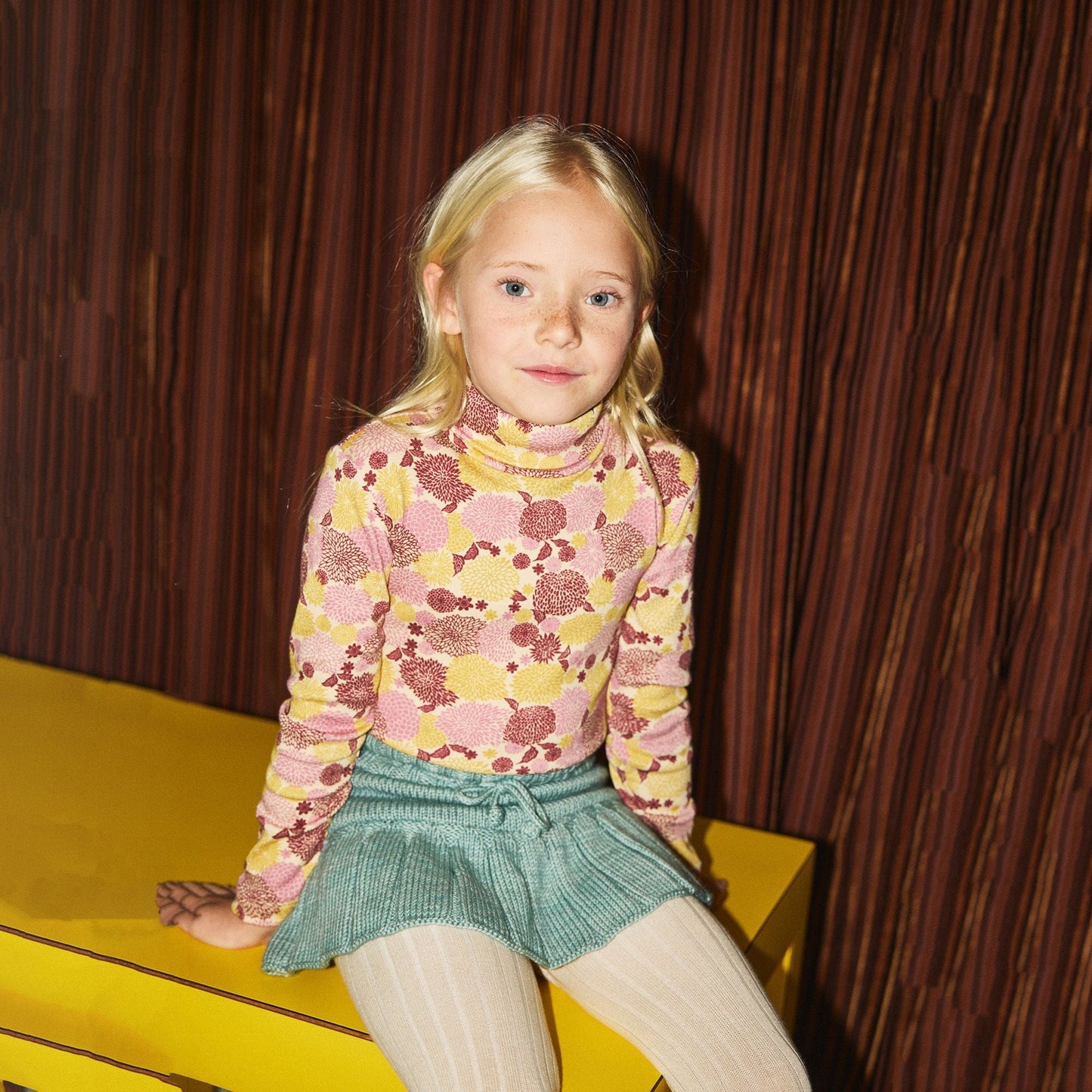 女童浅绿色羊毛短裙