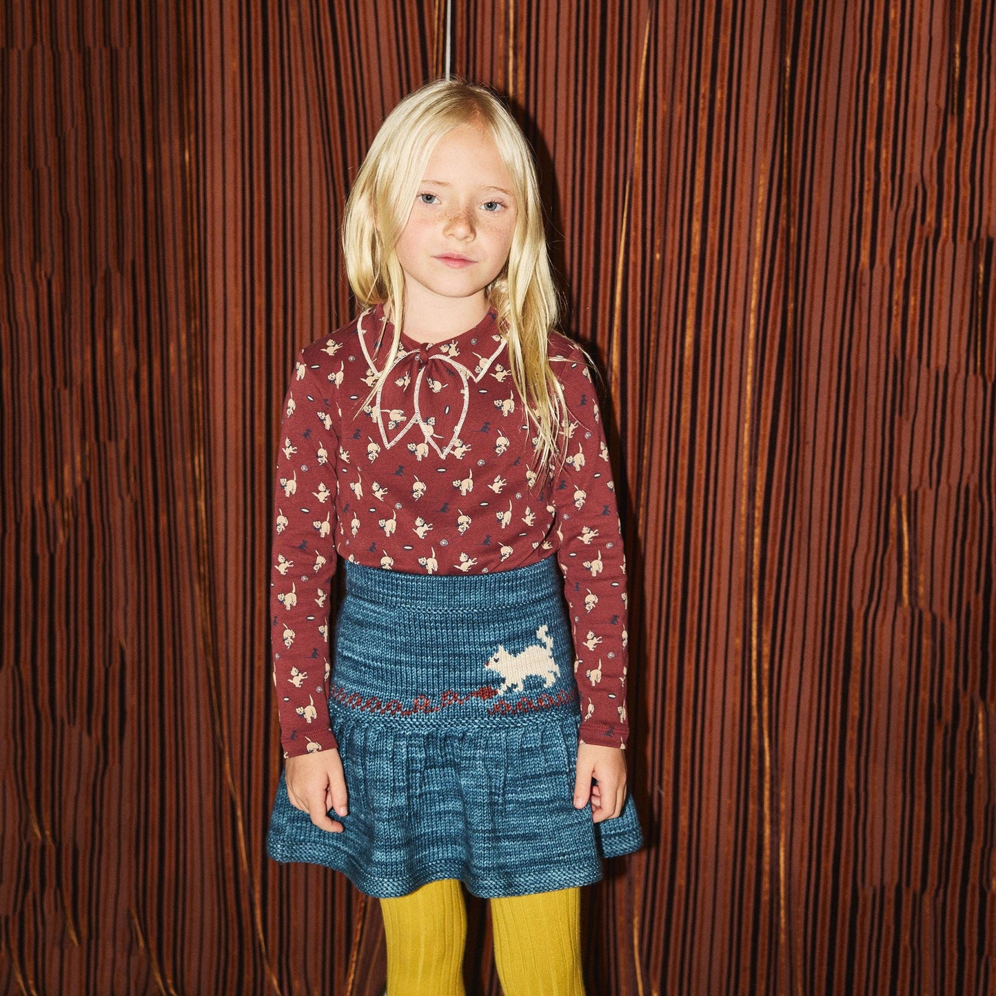 女童蓝色猫咪羊毛短裙