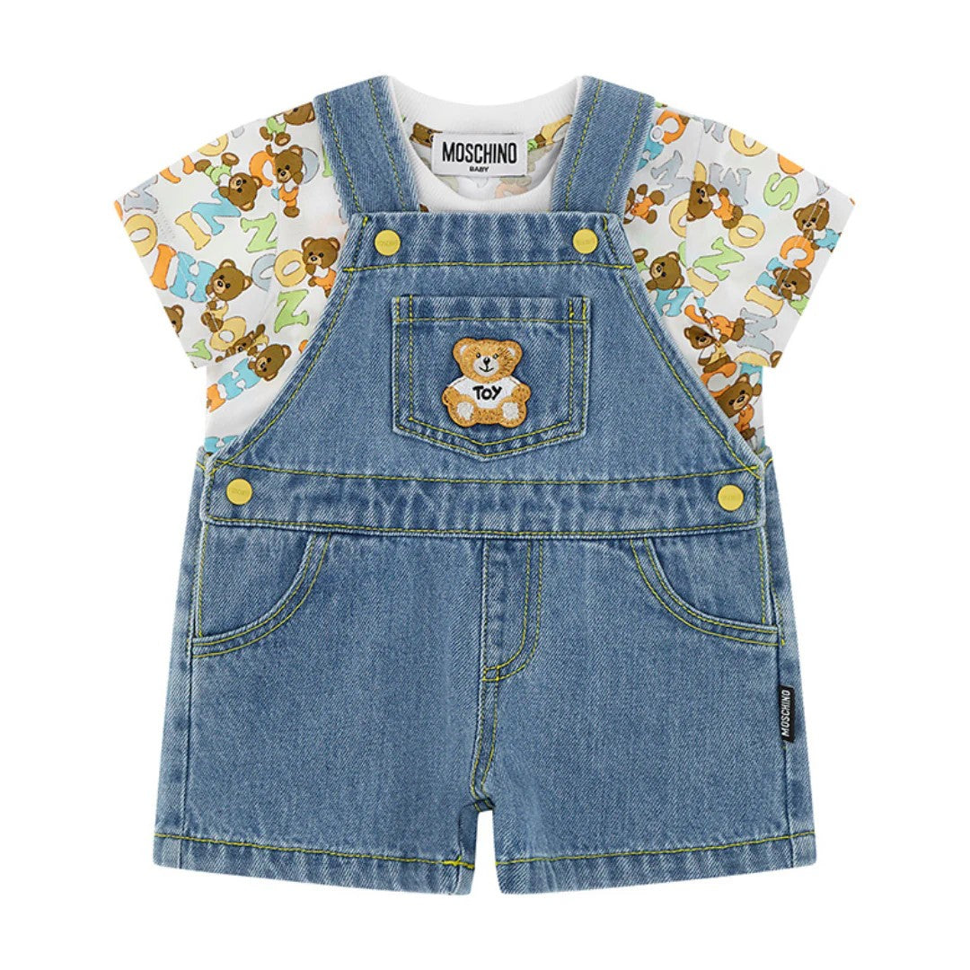 T-SHIRT + DUNGAREES