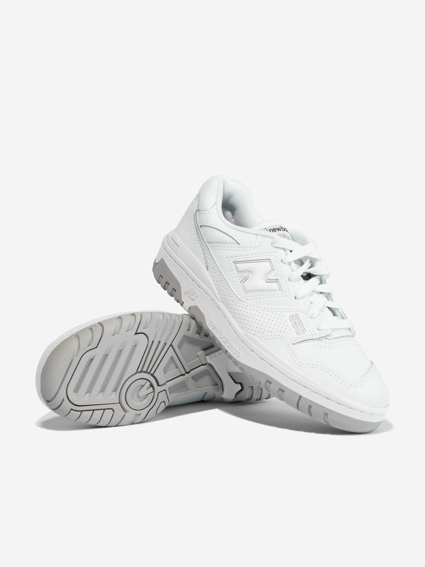 New Balance 儿童 550 徽标运动鞋（白色）