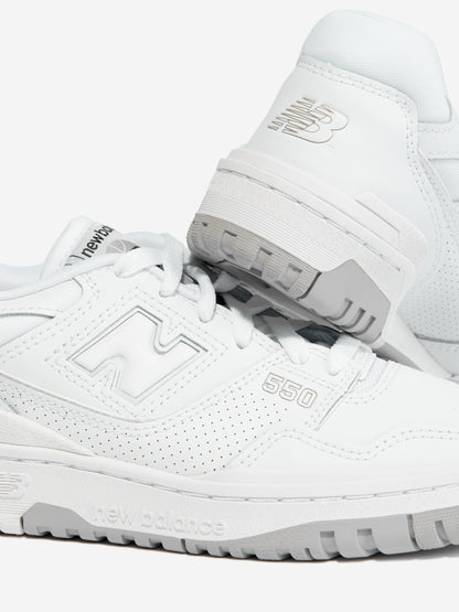 New Balance 儿童 550 徽标运动鞋（白色）