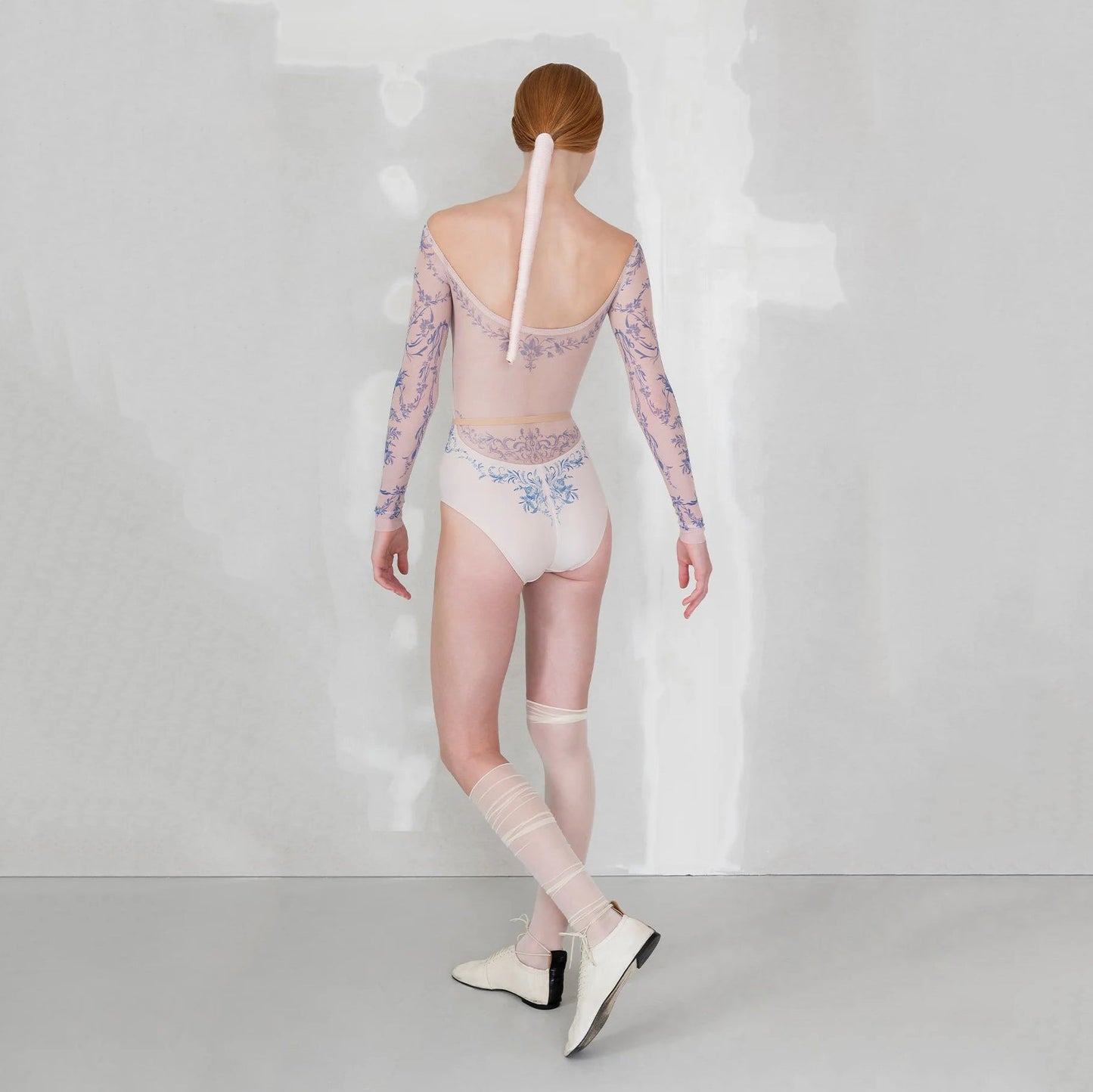 女士珍珠粉"PORCELAIN SKIN"长袖芭蕾舞连体衣(252LE26VC/pearl blush/cobalt blue)