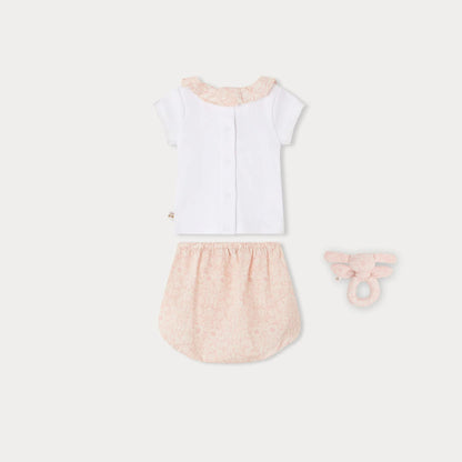 女婴白色棉套装