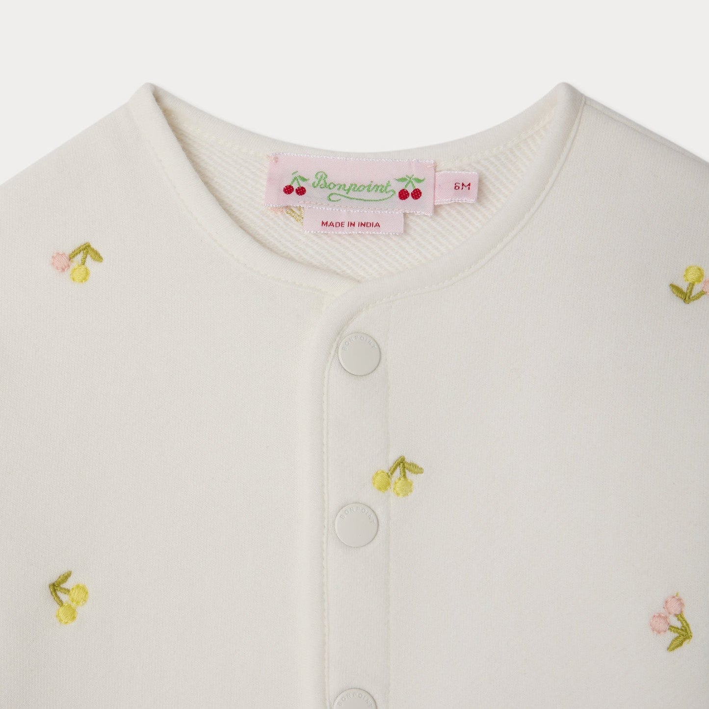 女婴白色樱桃刺绣夹克