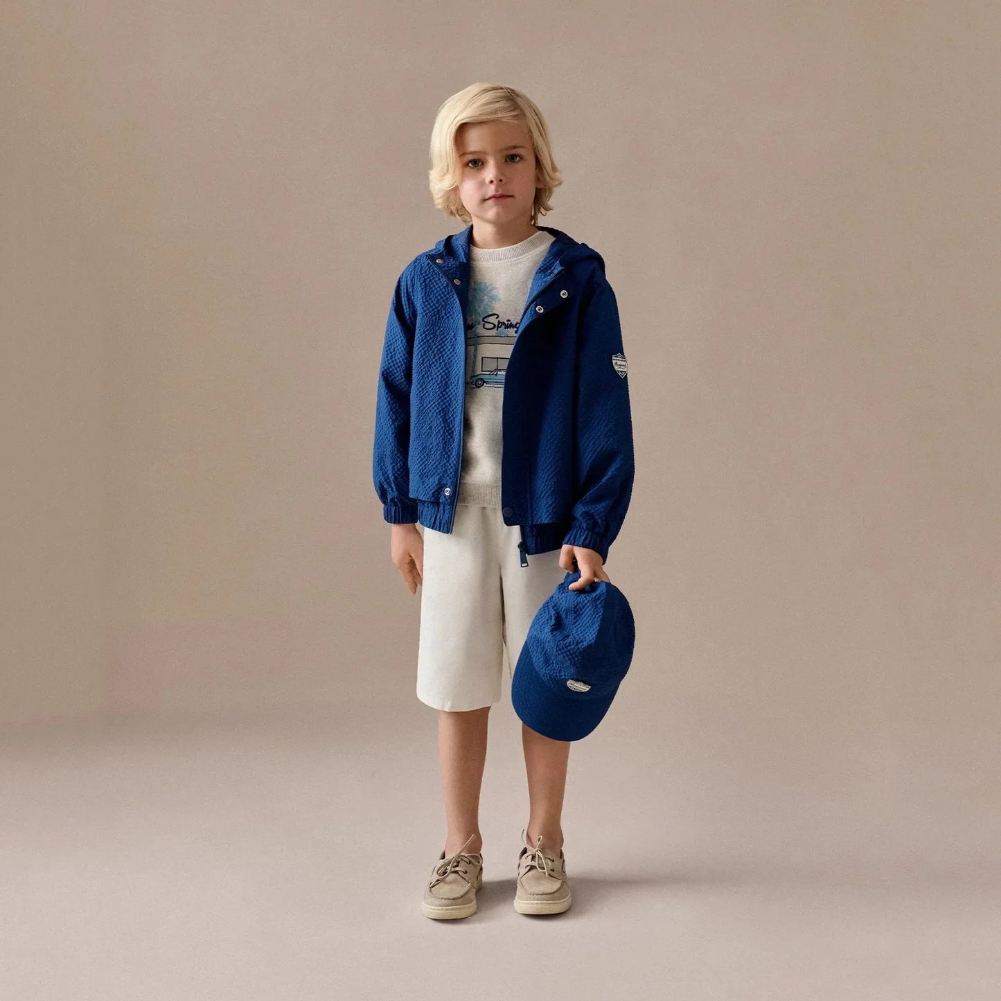 男童蓝色连帽夹克