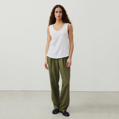 女士白色棉背心