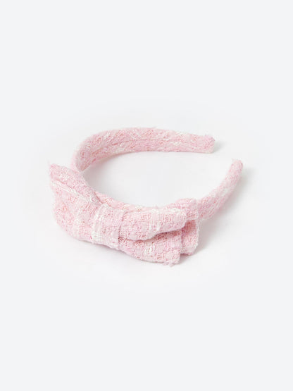自画像女孩粉色串珠头带