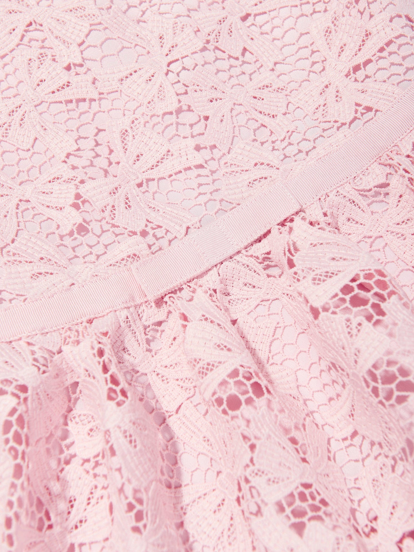 Girls Bow Lace Tiered Dress in Pink