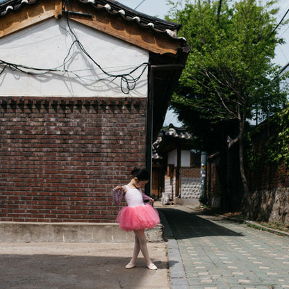 女童粉色条纹芭蕾舞披肩