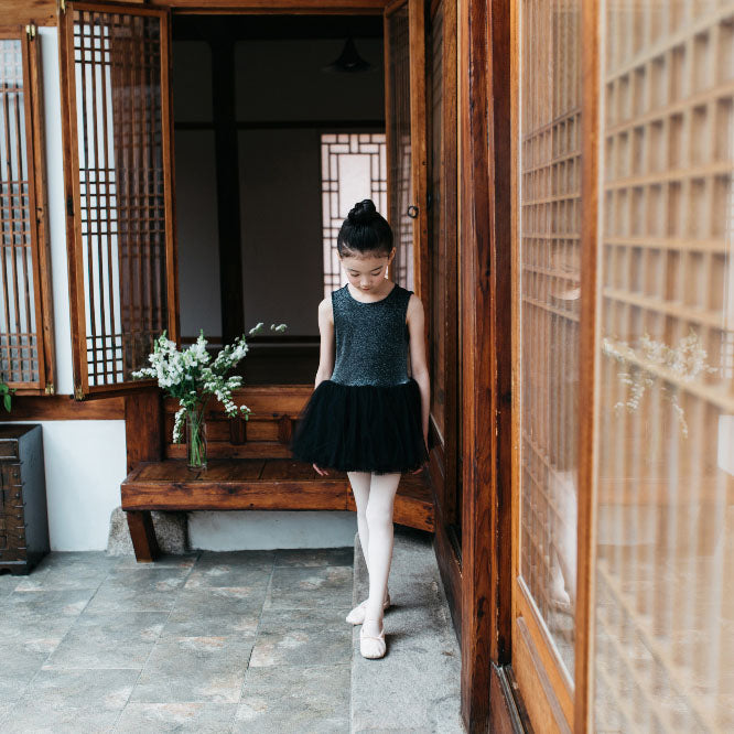 女童黑色芭蕾舞连体衣