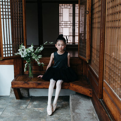 女童黑色芭蕾舞连体衣