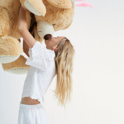 女童白色刺绣棉上衣