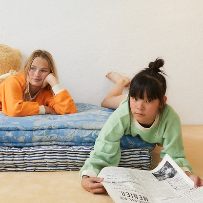 女童绿色棉卫衣