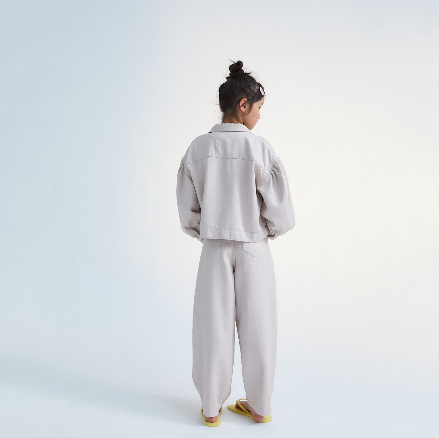 女童银色牛仔夹克