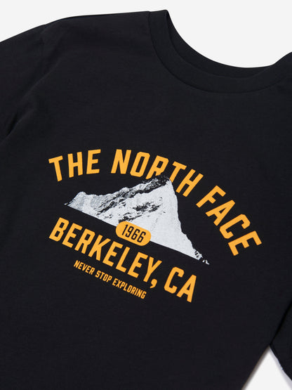 The North Face 儿童 Varsirty 图案超大 T 恤（黑色）