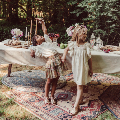 女童奶油白荷叶袖棉上衣