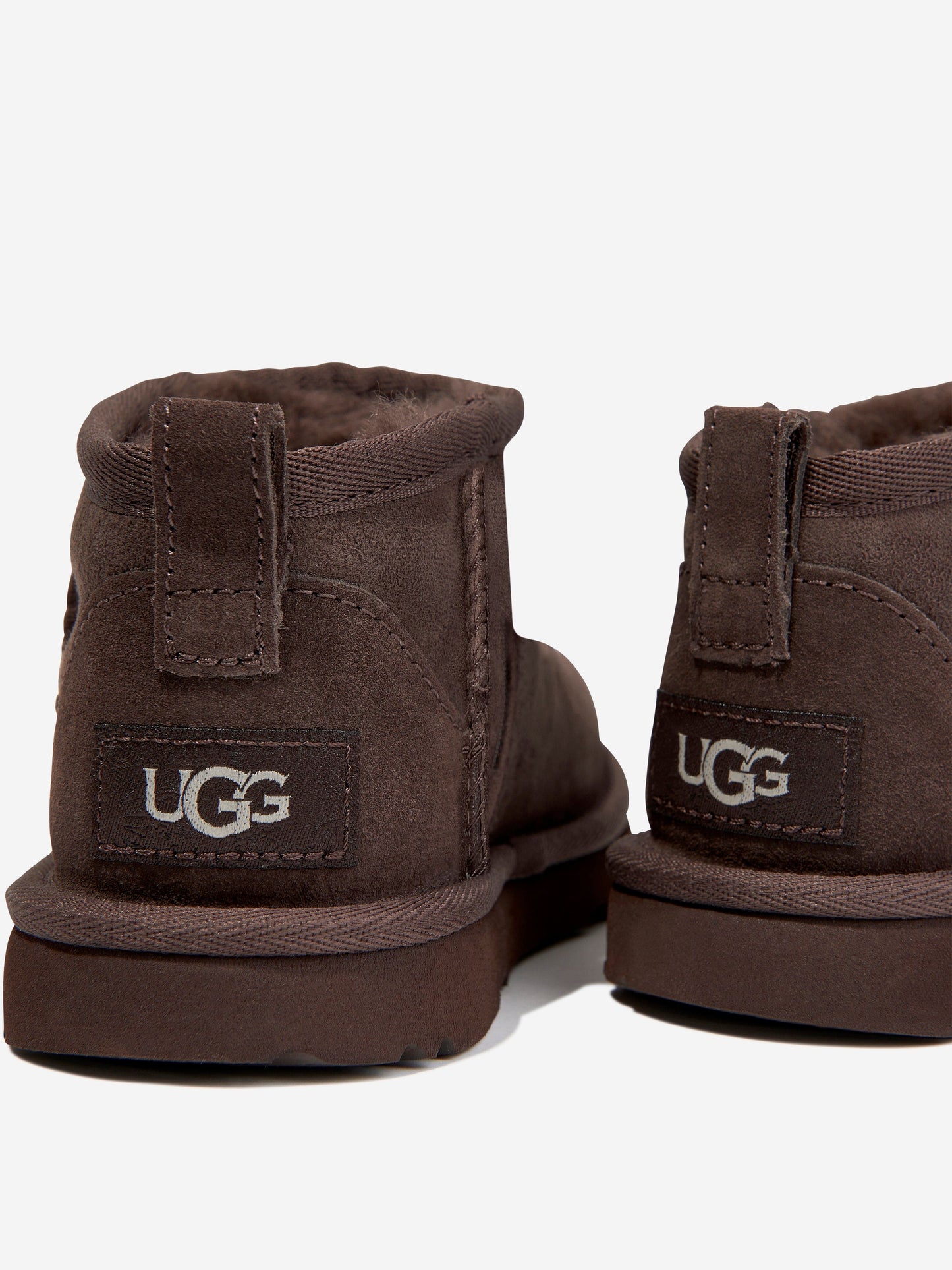 UGG 儿童经典超迷你靴 (棕色)