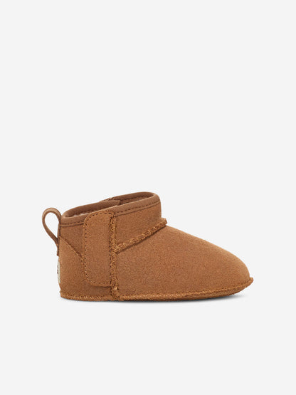 UGG Baby Classic Ultra Mini 靴子（棕色）