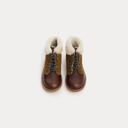 儿童棕色小牛皮短靴