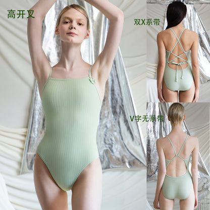 女士浅绿色专业泳衣